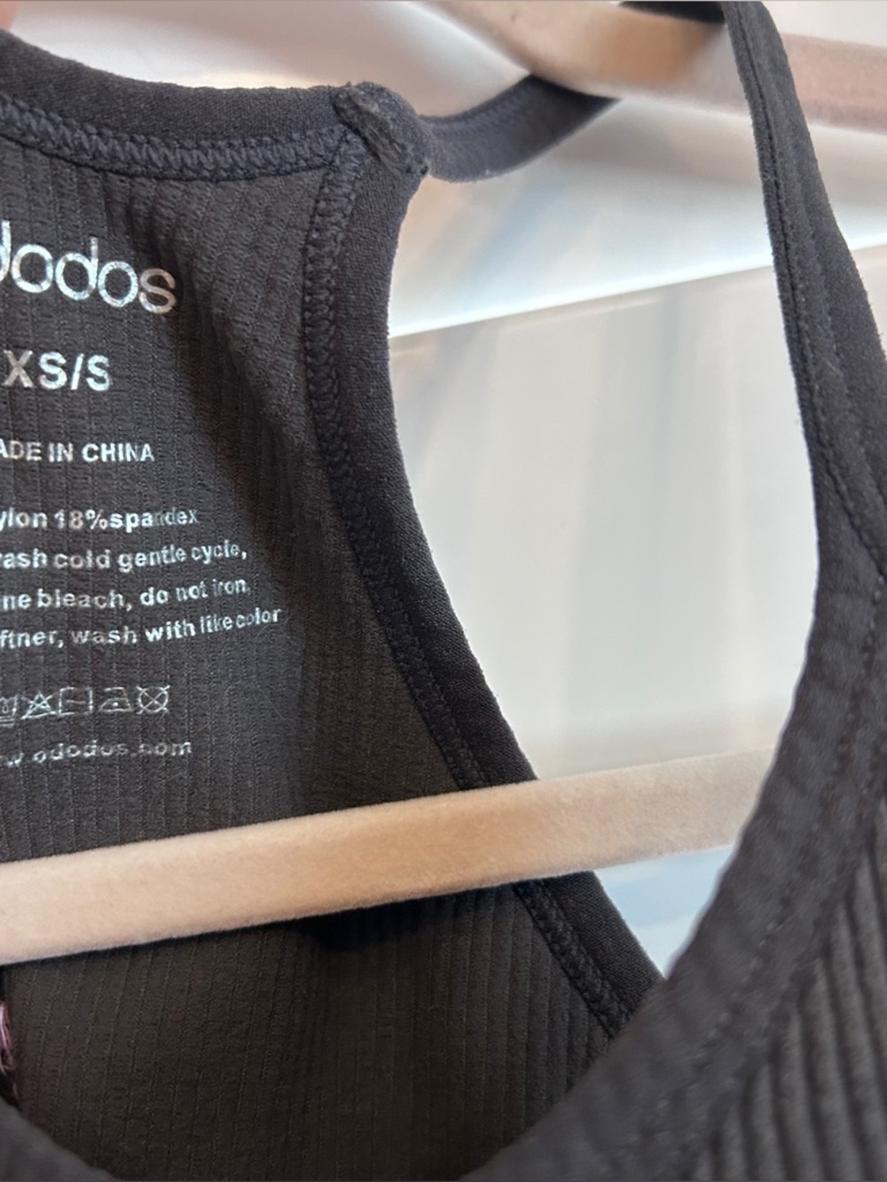 Ododos Ribbed Racerback Cropped Tank Dark Grey XS/S - Picture 2 of 3